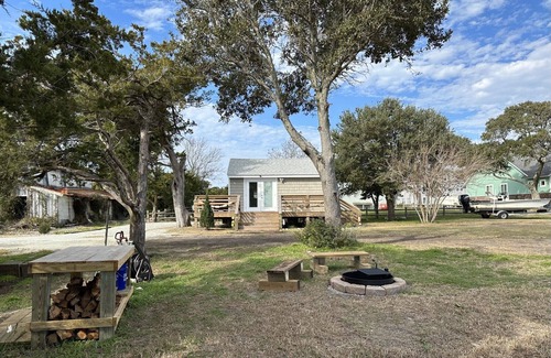 Atlantic Cottage | Charming Historic Cottage with Private Waterfront on Core Sound -Pet Friendly