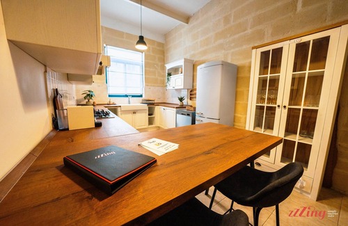 Senglea House | Charming Historic Home With Rooftop Views