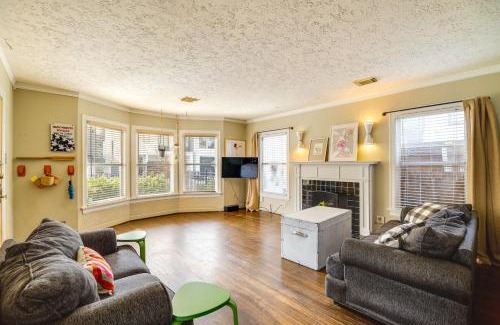 Neartown House | Charming Historic Houston Home with Yard!