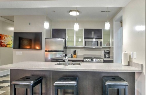 Charlotte Street Condo | Charming Historic King James Building# 10