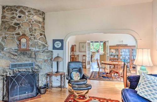 Federal Way House | Charming Historic Retreat Near Poverty Bay!