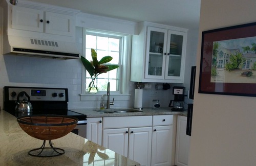 Safety Harbor Cottage | Charming, Historic Carriage House Old Florida setting on Tampa Bay
