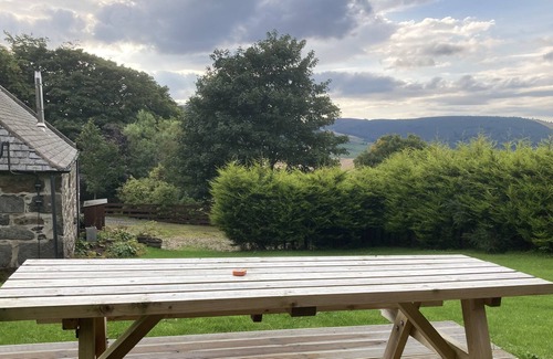 Huntly Other | Charming holiday cottage with garden and castle park next door.