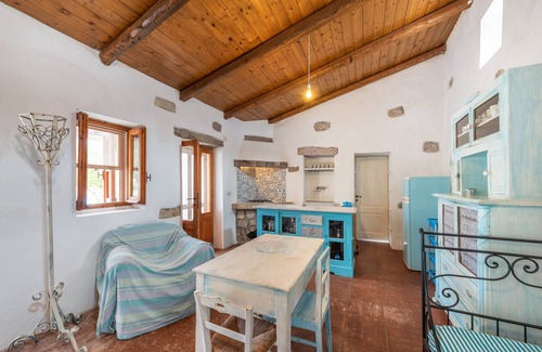 Carloforte House | Charming Holiday Home “Dimora tipica Carlofortina” with Sea View, Mountain View & Terrace