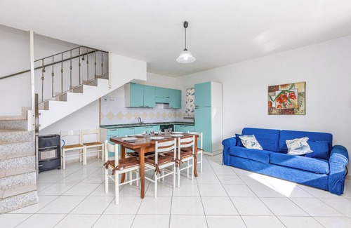 Tanaunella House | Charming Holiday Home Tanaunella appartamento 2 with Ventilators, Balcony, Terraces & Sea View; Parking Available, Pets Allowed