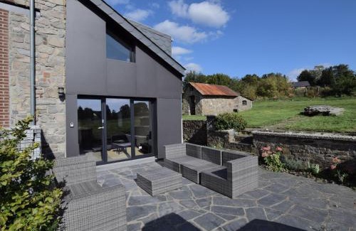Sainte-Ode House | Charming Holiday Home in Sainte Ode with Terrace