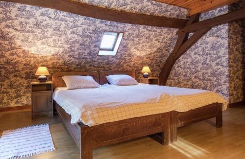 Montrichard Val de Cher House | Charming Holiday Home in Montrichard with Pool