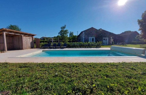 Rouzede House | Charming holiday home in Rouzède with a private, heated swimming pool