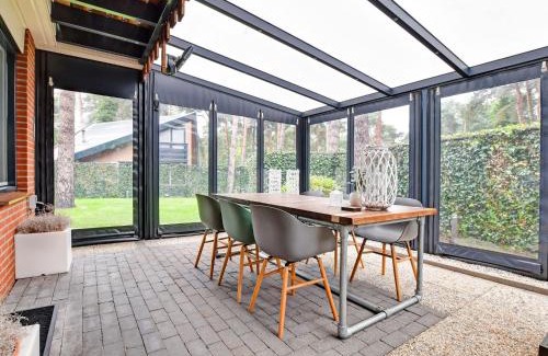 Langstraat House | Charming holiday home with a covered terrace