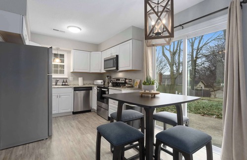 Blue Springs House | Charming Home|3 KingBeds|Family Fun