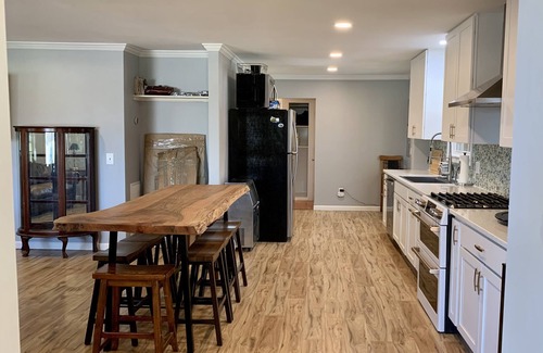 Southport House | Charming home across the street from the Cape Fear River