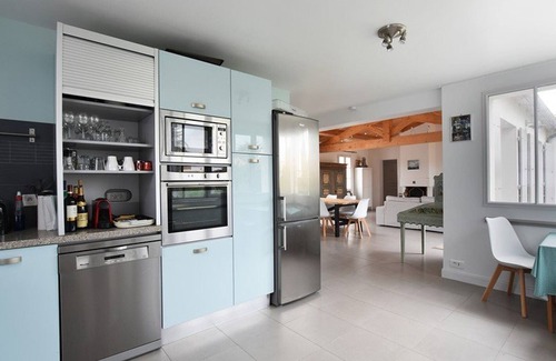 Les Portes-en-Re House | Charming Home Near Village Center, Sleeps 6, Garden, WiFi, Well-Equipped Kitchen