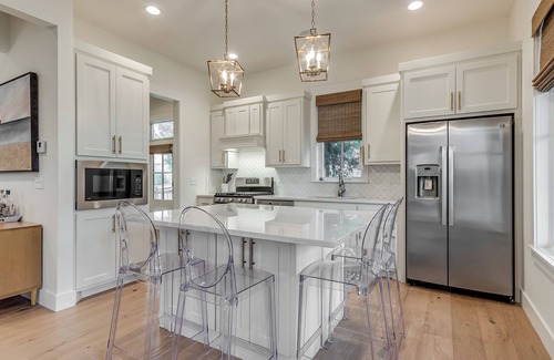 Eufaula House | Charming home in the heart of Carlton Landing!