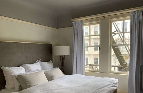 Pacific Heights Apartment | Charming Home in Pacific Heights 🌞