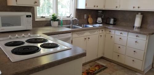 Grangeville Apartment | Charming Home In Quiet Grangeville Neighborhood