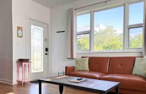 Southwest Coconut Grove House | Charming Home in The Heart of Coconut Grove