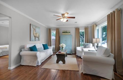 Fredericksburg House | Charming Home Just 4 Blks from Main St!