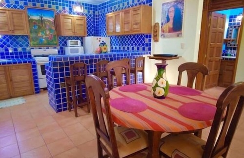 Hidalgo House | Charming Home With King Size Beds And Ocean View