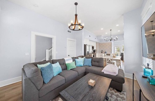 Galveston House | Charming Home Near Downtown with Pool & Fire Pit