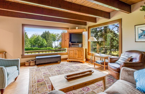 Langley House | Charming home on 2.58 acres near Langley with ocean view, deck & wood stove