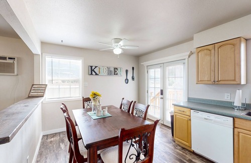 Parowan House | Charming home w/private backyard with deck & grill, near outdoor activities