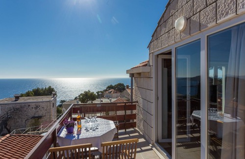 Montovjerna Apartment | Charming home with a beautiful sea view