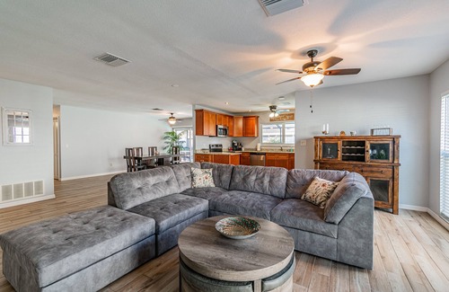 Tampa House | Charming home with amazing heated pool! Close to Airport, Beaches & Attractions.