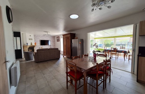 Aizenay Cottage | Charming Home with Garden, Veranda, Near Shops - Ideal for Family Getaways
