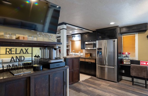Hillwood House | Charming home with patio, firepit, full kitchen, central AC & W/D