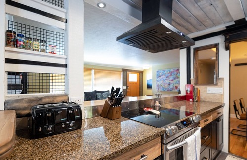 Hillwood House | Charming home with patio, firepit, full kitchen, central AC & W/D