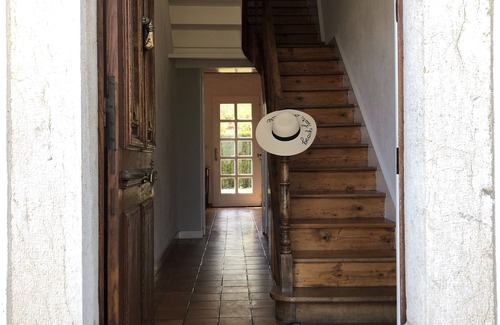 Belmont-Luthezieu House | CHARMING HOUSE WITH SUPERB SWIMMING POOL NEAR THE GRAND COLOMBIER.