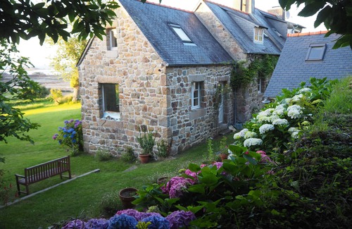 Penvenan House | Charming house with sea view