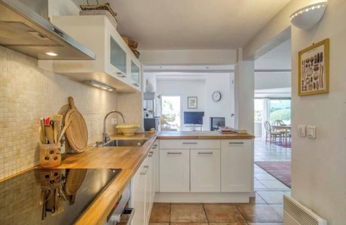Villeneuve-Loubet House | Charming house with private pool
