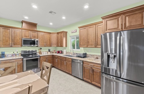 Sunrise Manor House | Charming House 3 Bed 2 Bath 10 Minutes Off The Strip