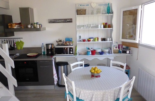 Les Mathes House | Charming House 4/5 pers, Private Garden, Parking, Pool Residence
