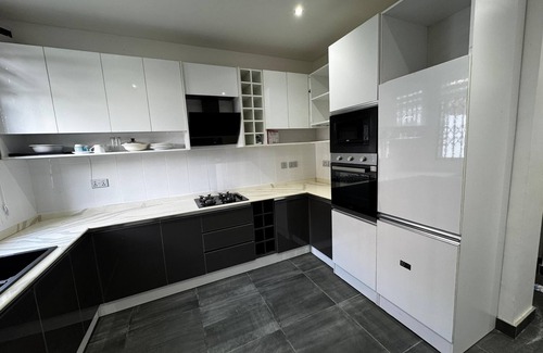 Krachi House | Charming house in gorgeous East Legon,Accra Ghana with AC, WiFi and security