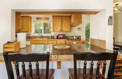 Oakhurst House | Charming house in green heaven with pool table with lovely backyard