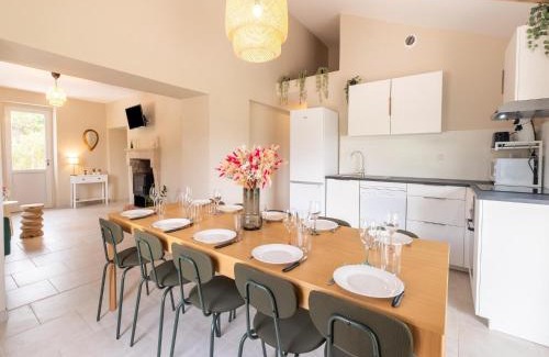 Hautefort House | Charming House in Hautefort with Pool & Nature