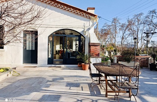 16th Arrondissement Villa | Charming house in l'Estaque on the first line facing the sea