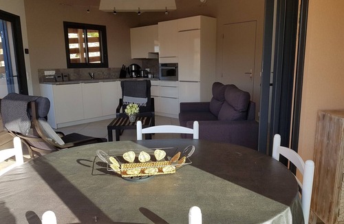 Le Lavandou Cottage | Charming house in Lavandou-swimming pool at Domaine des Maurels