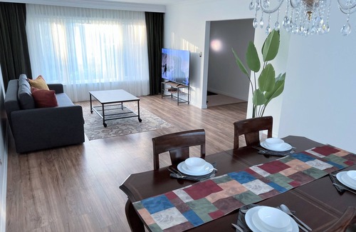 Richmond Hill House | Charming house near local dining & shopping