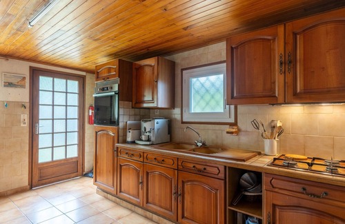 Mimizan House | Charming House Near Lake & Ocean, Ideal for 4 with Garden, WiFi, Close to Shops & Activities