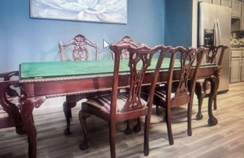 Central City House | Charming house perfectly located in Central City near most popular venues.