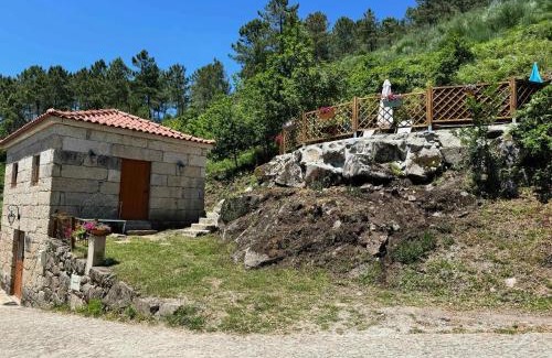 Mondim de Basto House | Charming House in Vilar de Ferreiros with Shared Pool