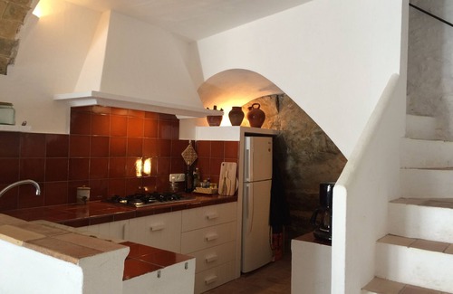 Cadaques House | Charming house, village center, near the beach, with terrace and beautiful view.