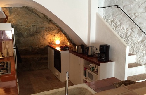 Cadaques House | Charming house, village center, near the beach, with terrace and beautiful view.