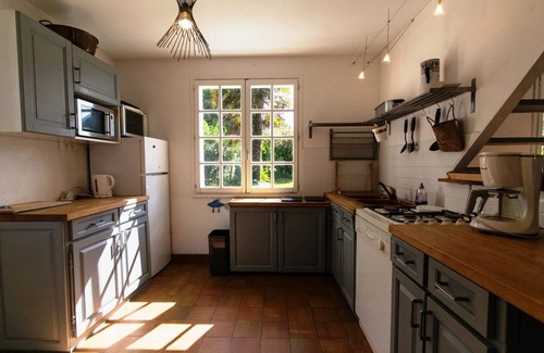 Le Palais House | Charming House with Beautiful Landscaped Garden near Le Palais
