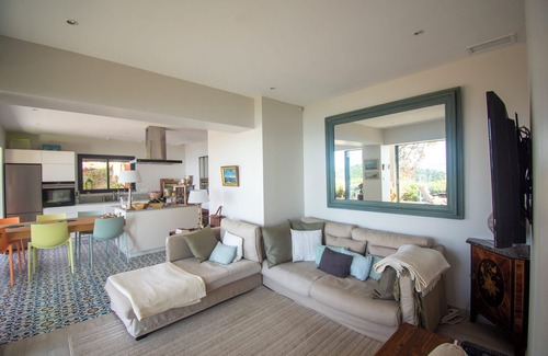 Le Lavandou Villa | Charming House with Sea View, Nestled in the Heights of Pramousquier