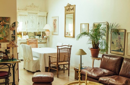 Rochefort House | Charming house with garden, country in the city, close to the beach