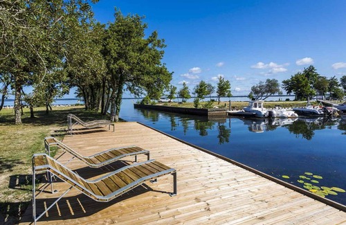 Gastes House | Charming House with Garden Near Gastes Lake – Perfect for Family Getaways!